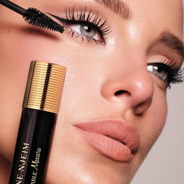 Nadine Njeim Unbreakable Mascara 3 in 1 Mascara - 001. VERY NOIR